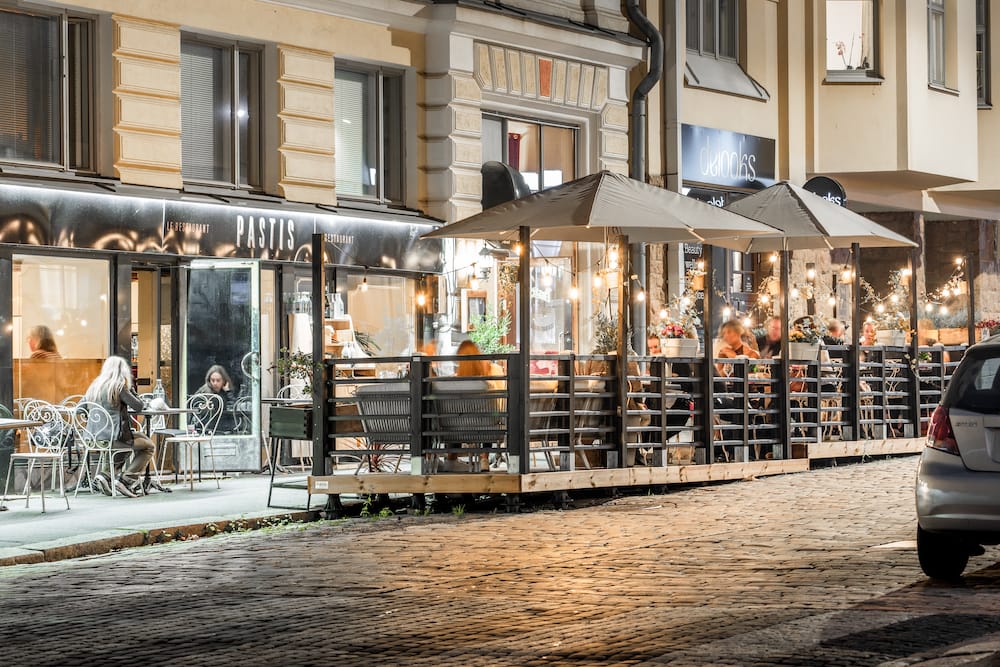 Parklet terassi ravintola Pastis